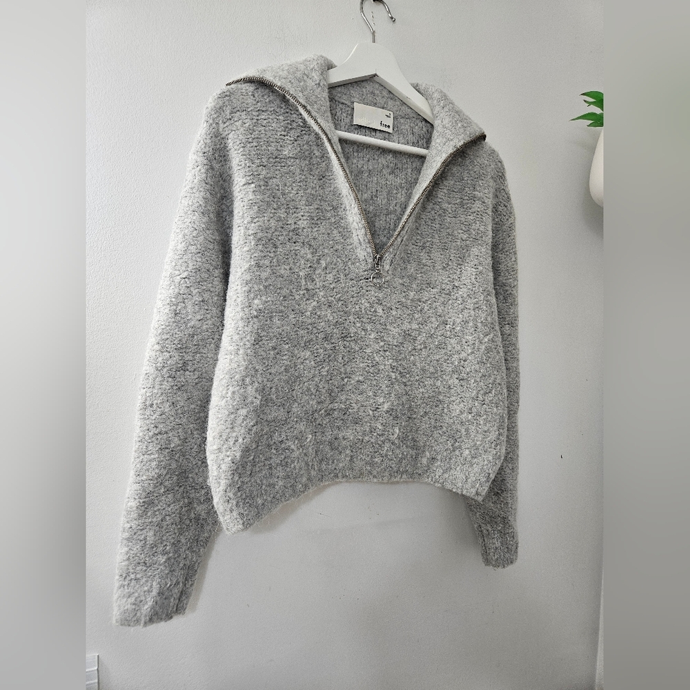 aritzia x Wilfred Free gwyneth sweater - Picture 4 of 8